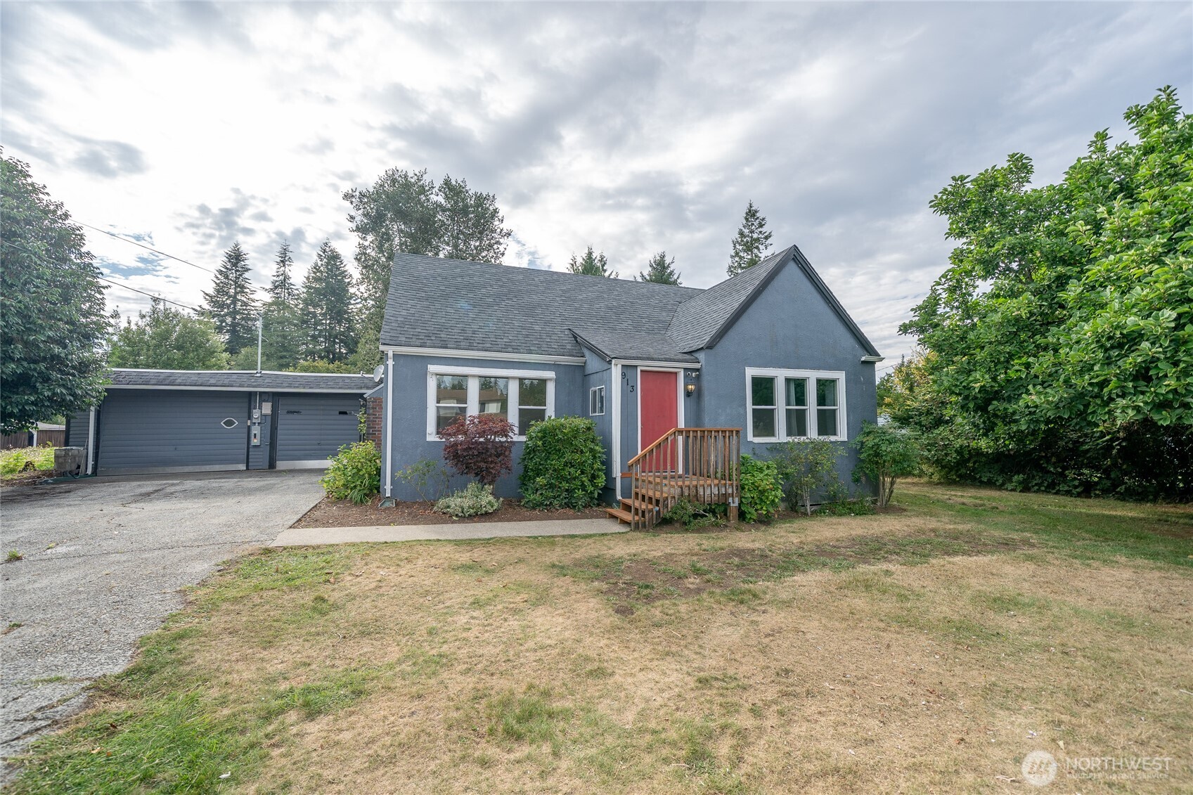 913 Garden Road Aberdeen, WA 98520 - Photo 2 of 36 Gallery Image 2