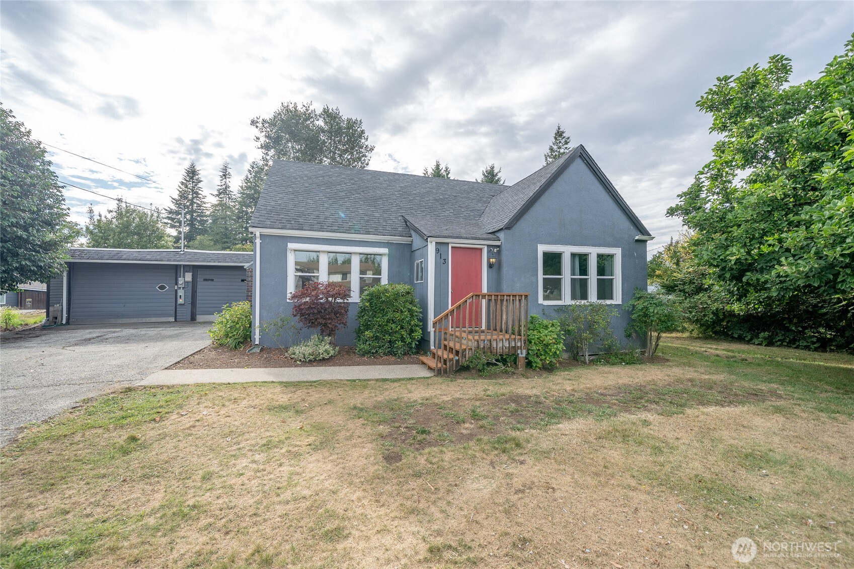 913 Garden Road Aberdeen, WA 98520 - Photo 3 of 36 Gallery Image 3