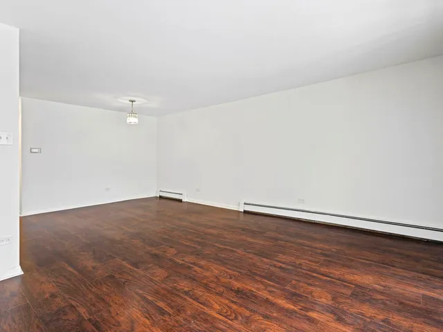 $145,000 | 10606 South Depot Street, Unit 1A, Worth, IL 60482