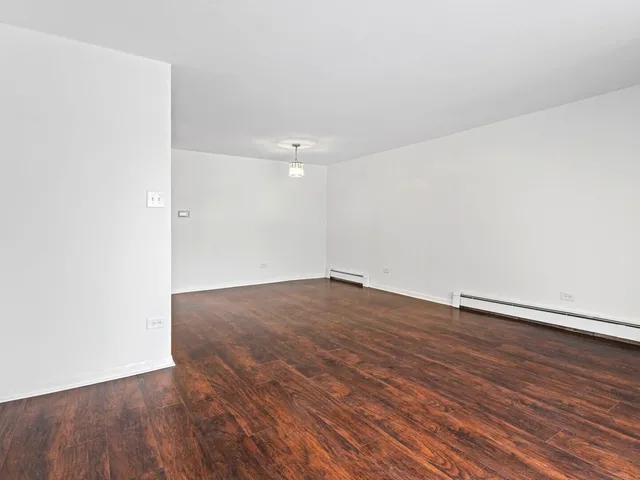 $145,000 | 10606 South Depot Street, Unit 1A, Worth, IL 60482