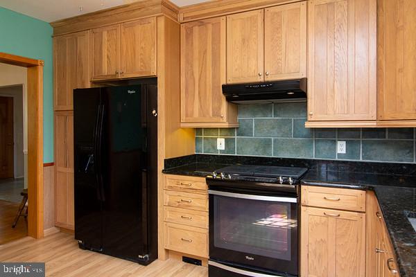 2125 Folkstone Road Lutherville-Timonium, MD 21093 - Photo 11 of 30 Six Burner Gas Stove