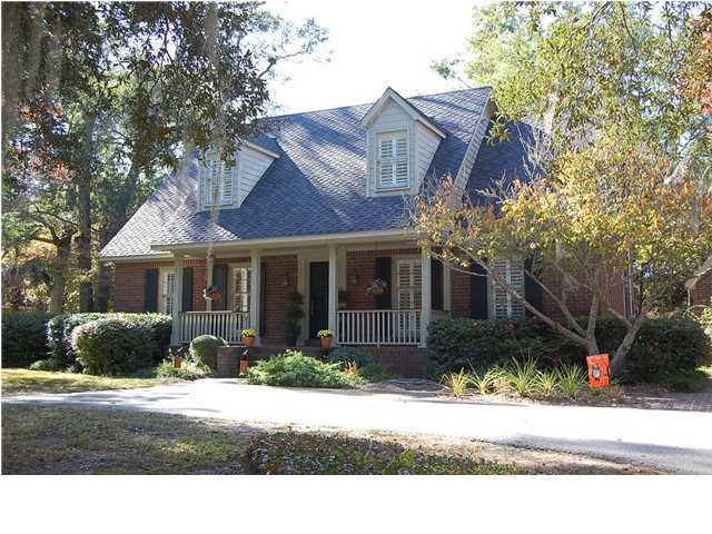689 Wildwood Road Charleston, SC 29412 - Photo 1 of 4 Primary Photo