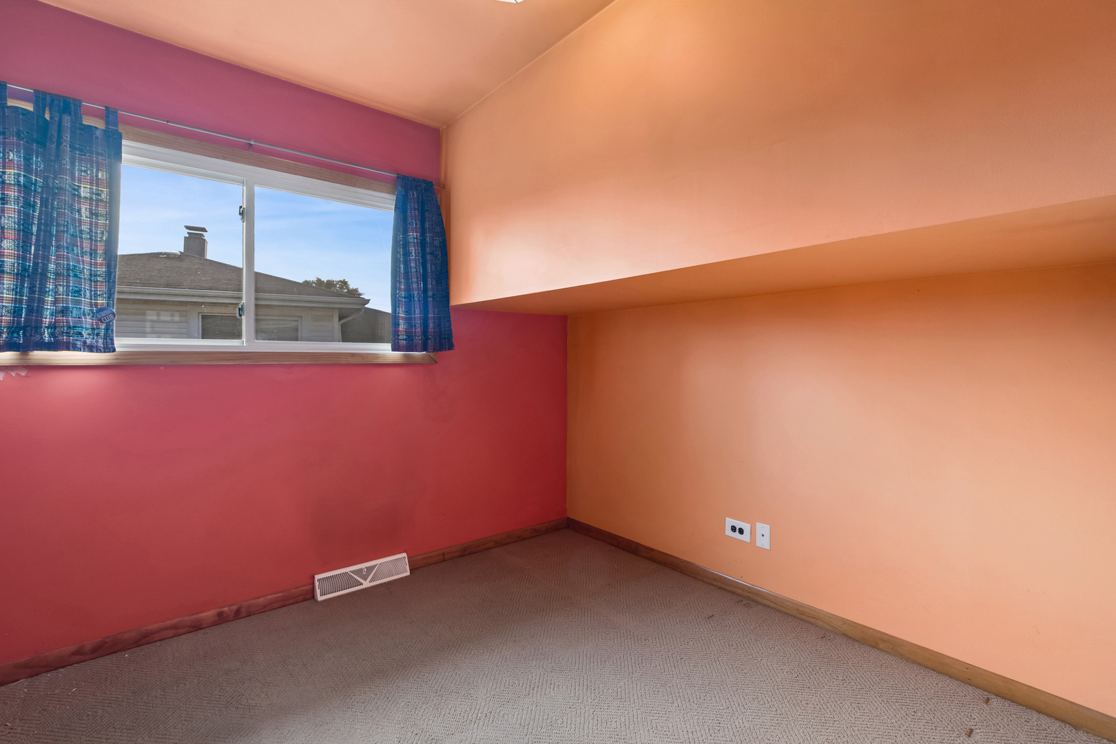 1253 Arthur Street Calumet City, IL 60409 - Photo 10 of 20 a view of an empty room