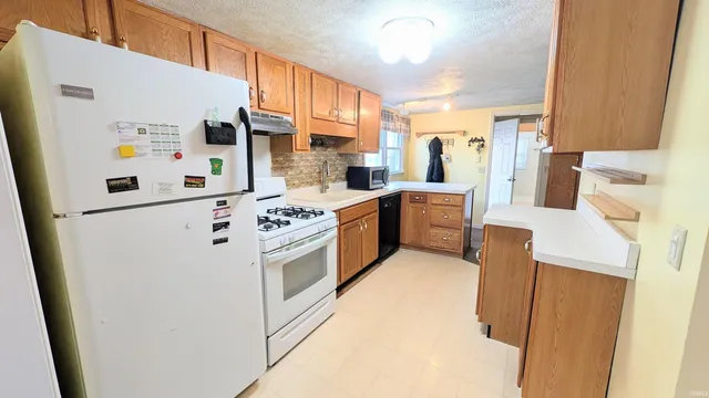 $145,000 | 10548 Fairview Avenue, Osceola, IN 46561