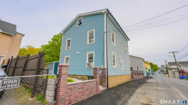 $450,000 | 9 Ridge Street, Waterbury, CT 06706