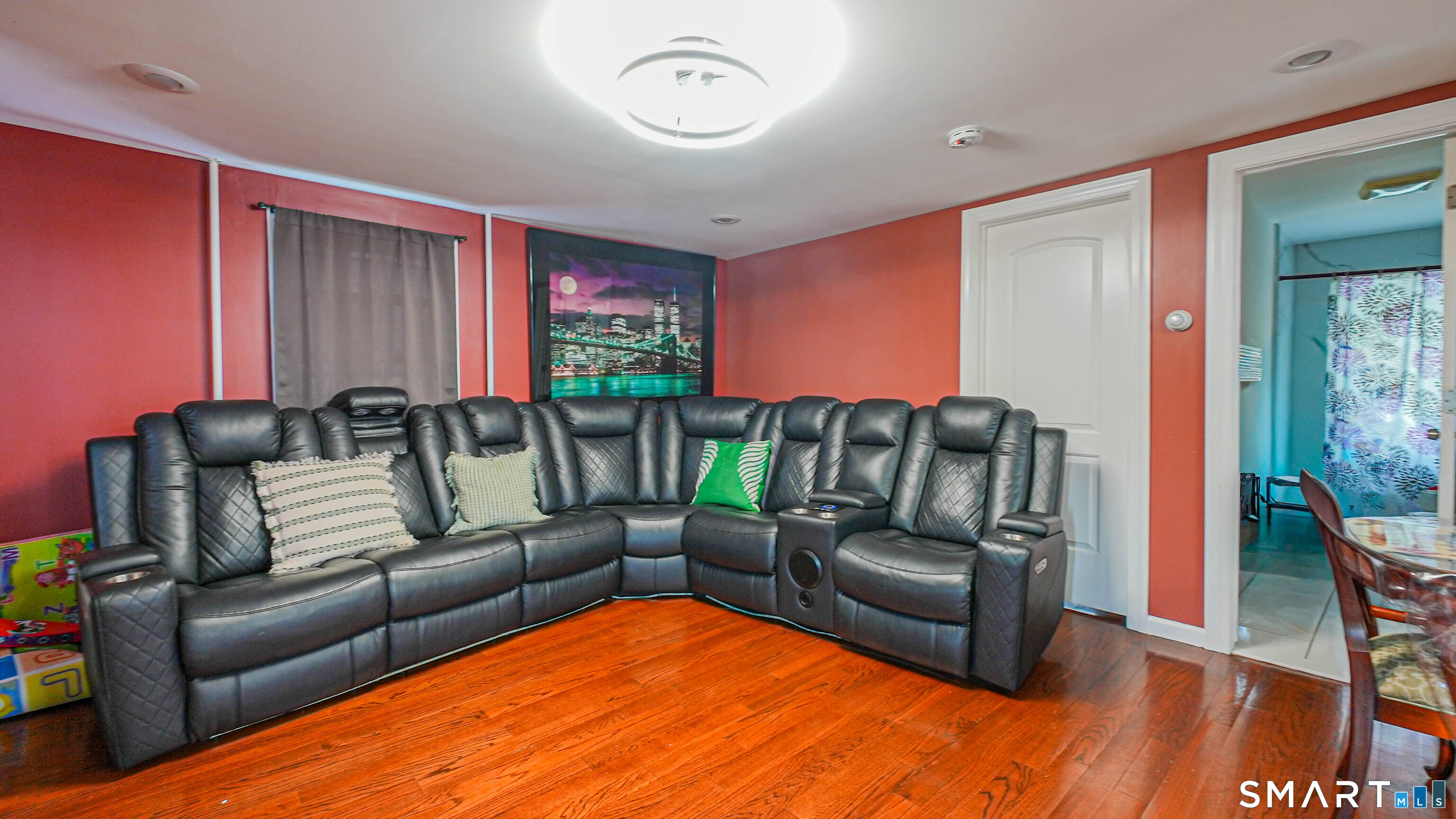 9 Ridge Street Waterbury, CT 06706 - Photo 11 of 39