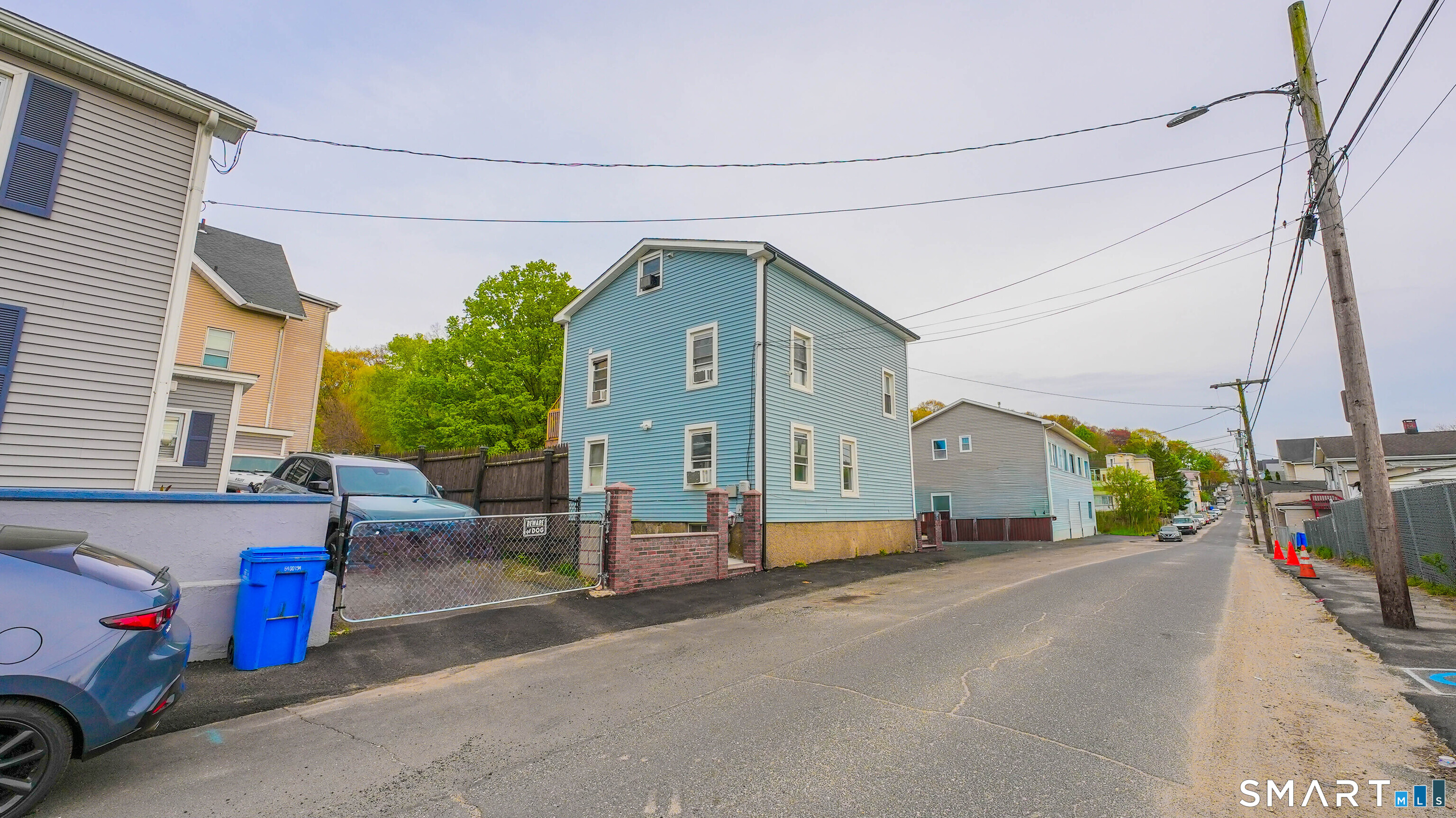 9 Ridge Street Waterbury, CT 06706 - Photo 2 of 39