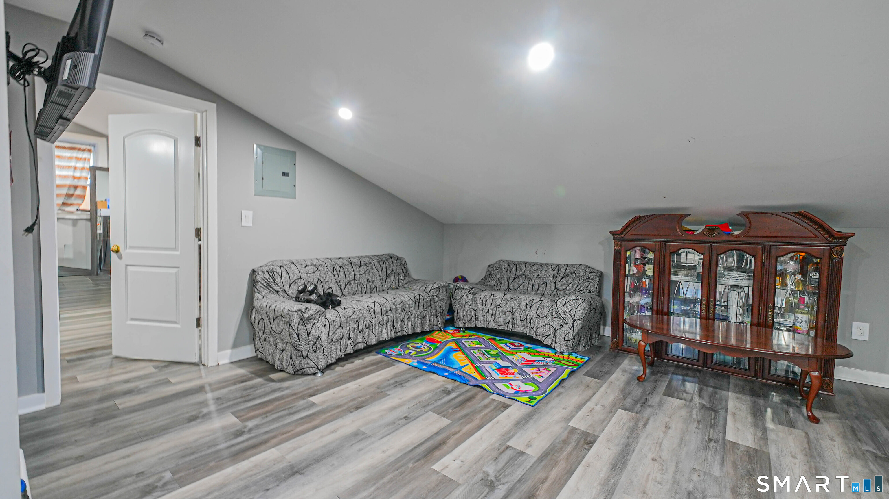 9 Ridge Street Waterbury, CT 06706 - Photo 30 of 39