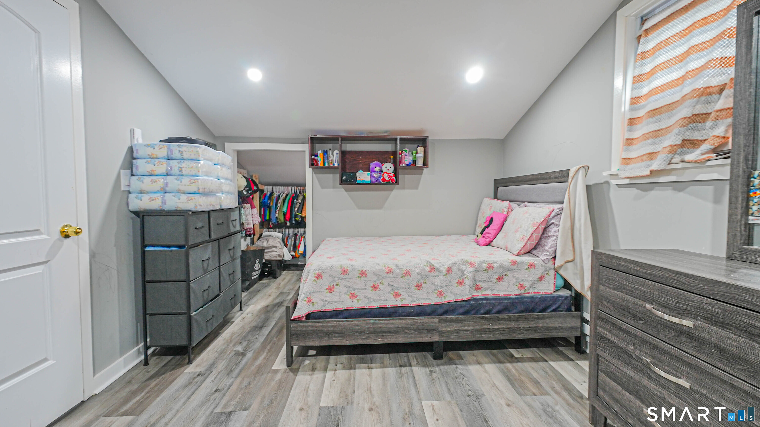 9 Ridge Street Waterbury, CT 06706 - Photo 36 of 39
