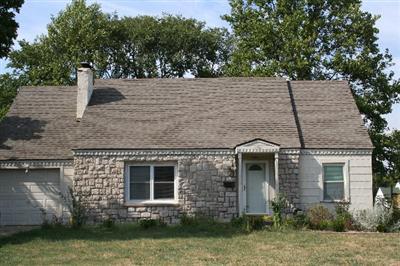 1701 East Cairo Street Springfield, MO 65802 - Photo 1 of 1 Primary Photo