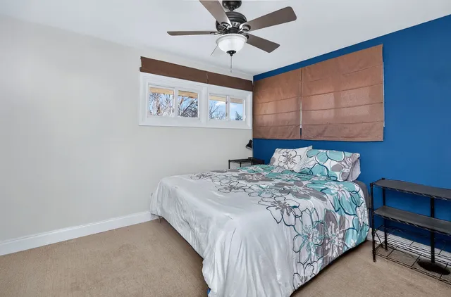 $324,900 | 212 Hill Avenue, North Aurora, IL 60542