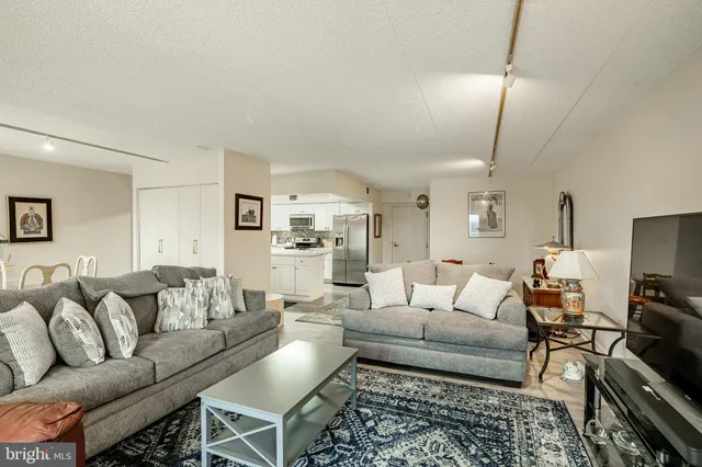 $425,000 | 11004 Valley Forge Circle, Unit 1004, King of Prussia, PA 19406