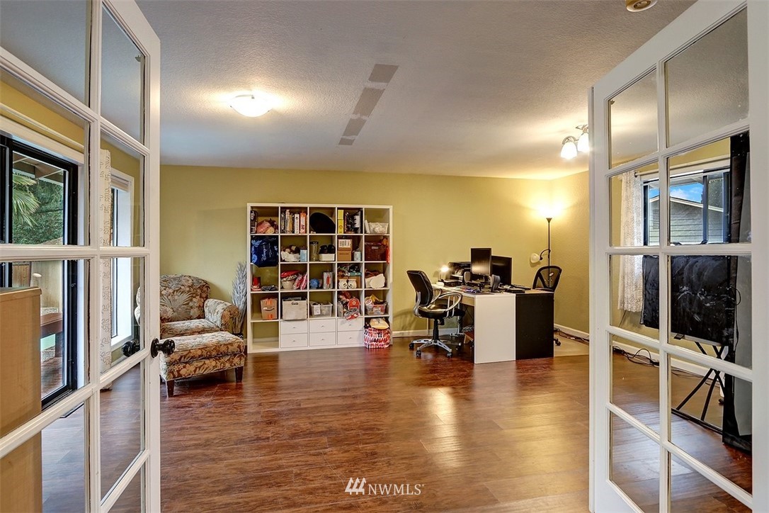 18632 25th Avenue Southeast Bothell, WA 98012 - Photo 29 of 36 Gallery Image 29