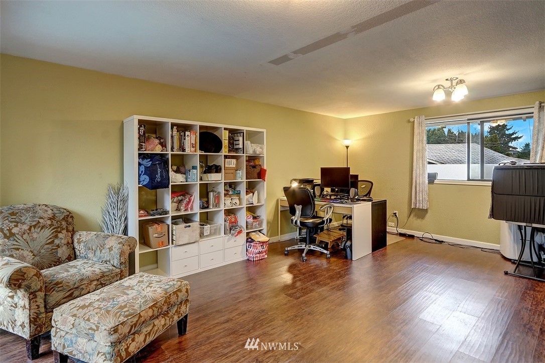 18632 25th Avenue Southeast Bothell, WA 98012 - Photo 30 of 36 Gallery Image 30