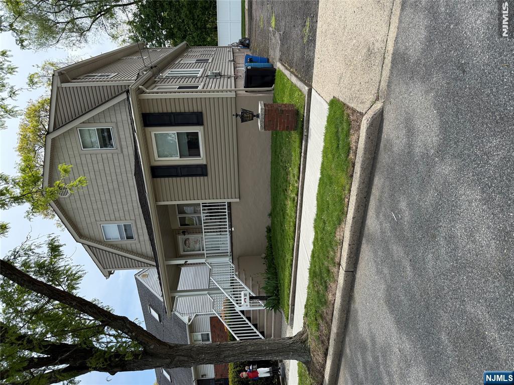57 Oak Street Rochelle Park, NJ 07662 - Photo 1 of 17