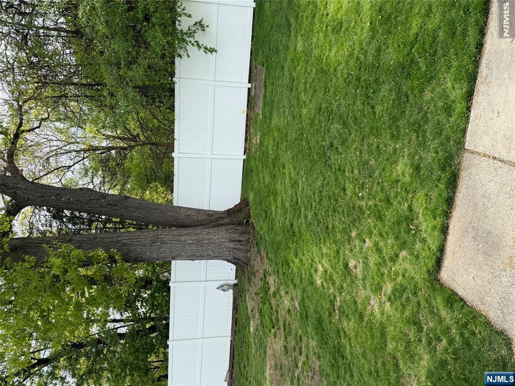 57 Oak Street Rochelle Park, NJ 07662 - Photo 16 of 17