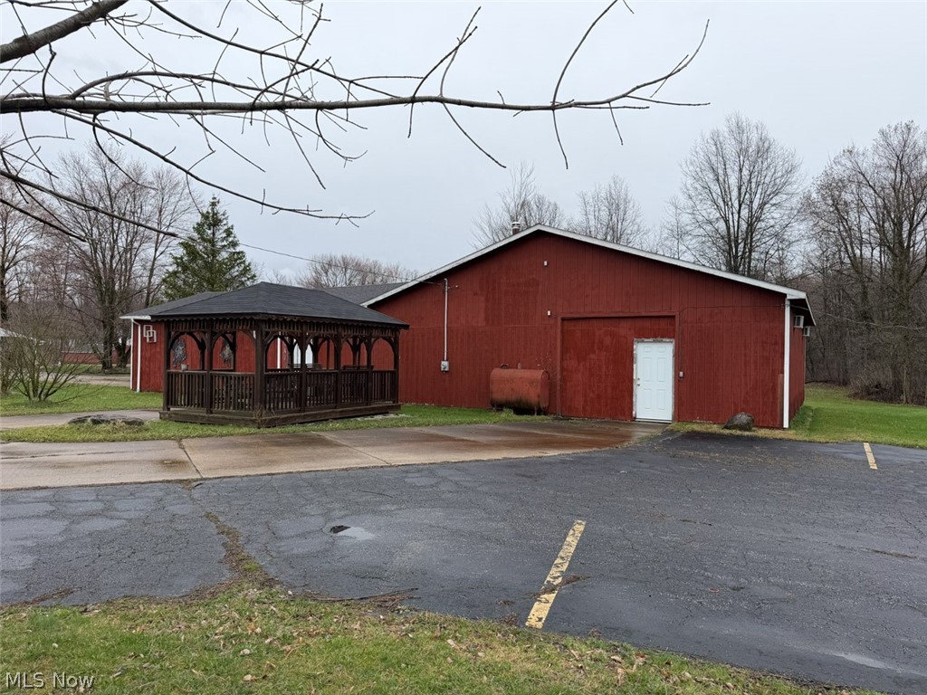 10222 Bundysburg Road Middlefield, OH 44062 - Photo 4 of 16