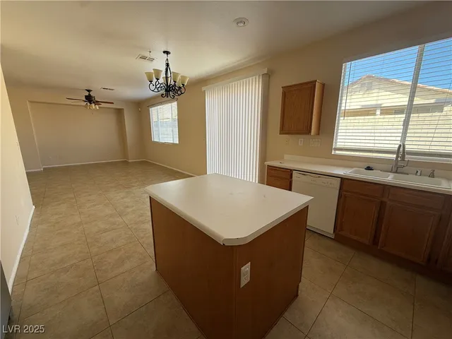 $2,300 | 9950 Shadow Grove Avenue, Las Vegas, NV 89148