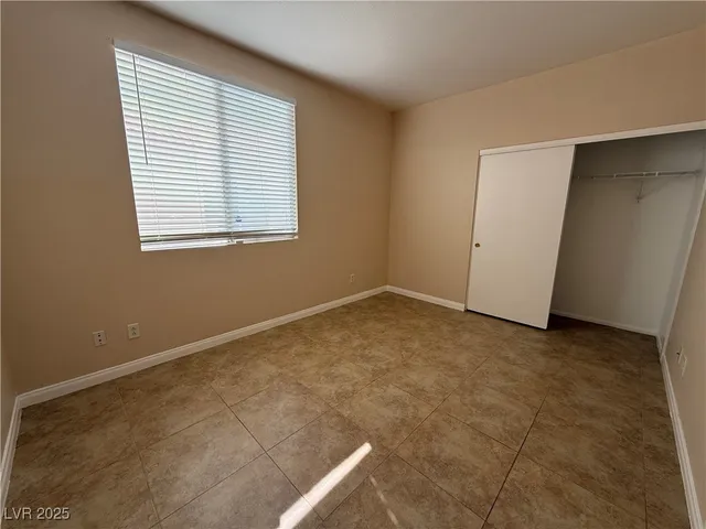 $2,300 | 9950 Shadow Grove Avenue, Las Vegas, NV 89148