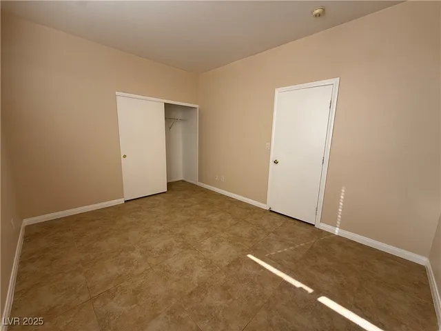 $2,300 | 9950 Shadow Grove Avenue, Las Vegas, NV 89148