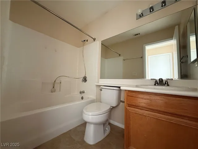 $2,300 | 9950 Shadow Grove Avenue, Las Vegas, NV 89148