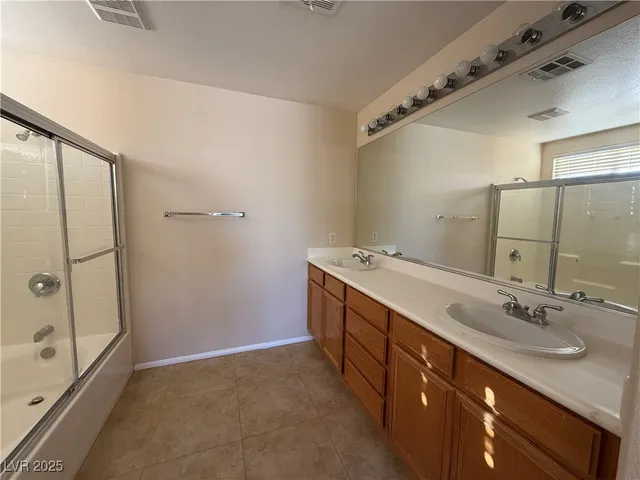 $2,300 | 9950 Shadow Grove Avenue, Las Vegas, NV 89148