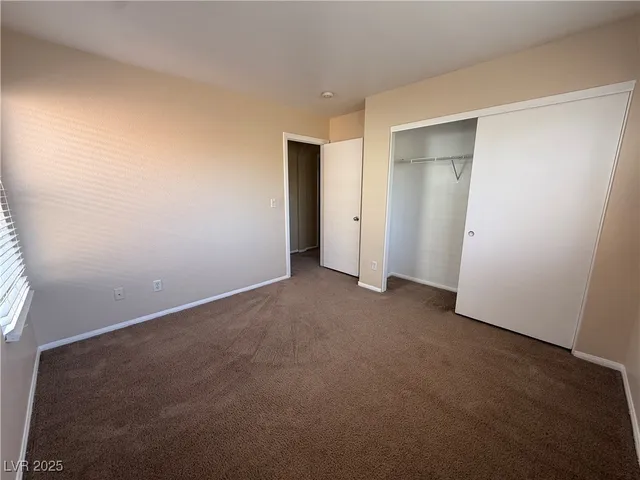 $2,300 | 9950 Shadow Grove Avenue, Las Vegas, NV 89148