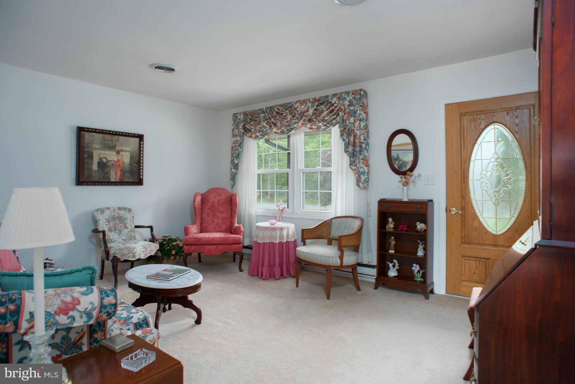 5515 Raphael Drive Pomfret, MD 20675 - Photo 12 of 25 Living Room