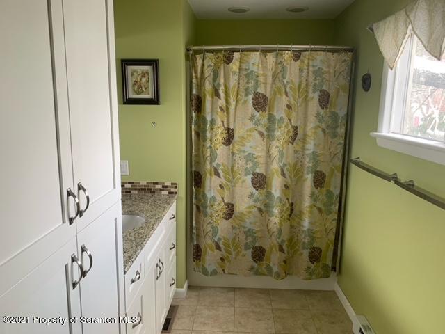 523 Knapp Road Clarks Summit, PA 18411 - Photo 8 of 27 Gallery Image 8
