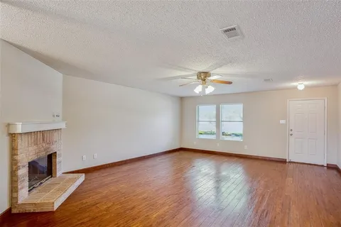 $289,000 | 5617 Wiltshire Drive, Fort Worth, TX 76135
