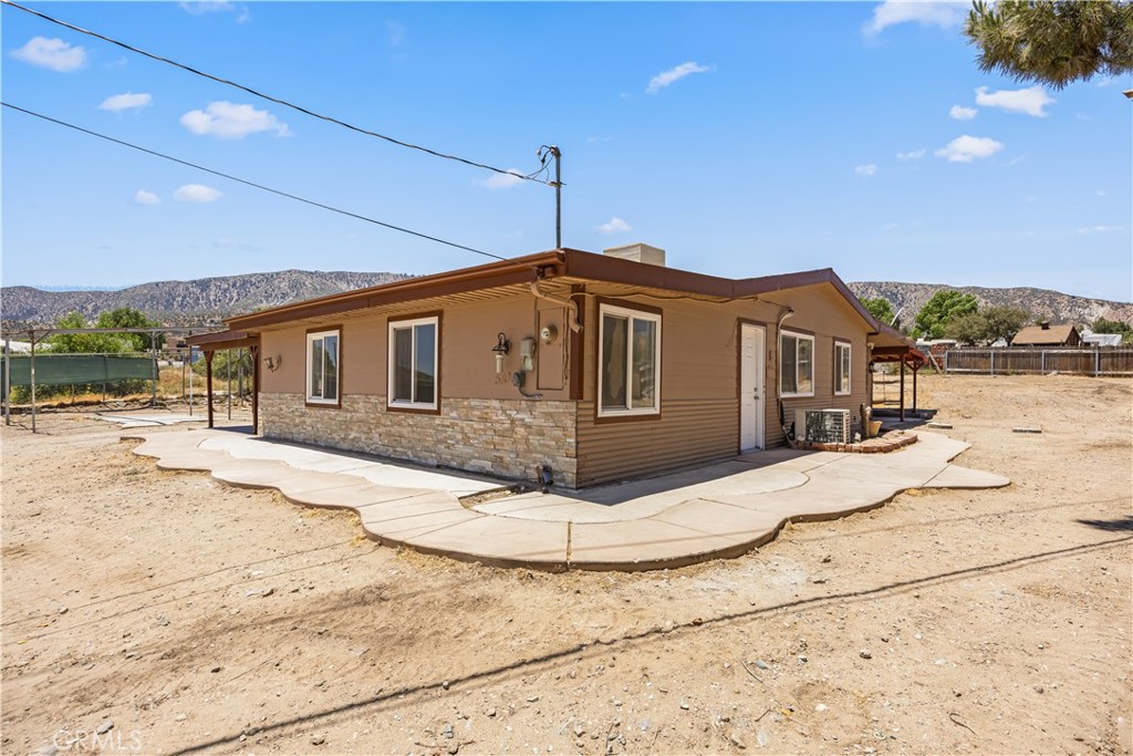5100 Oil Well Road Phelan, CA 92371 - Photo 4 of 44