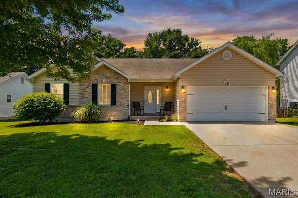 $295,000 | 29362 Walnut Lake Court, Wright City, MO 63390