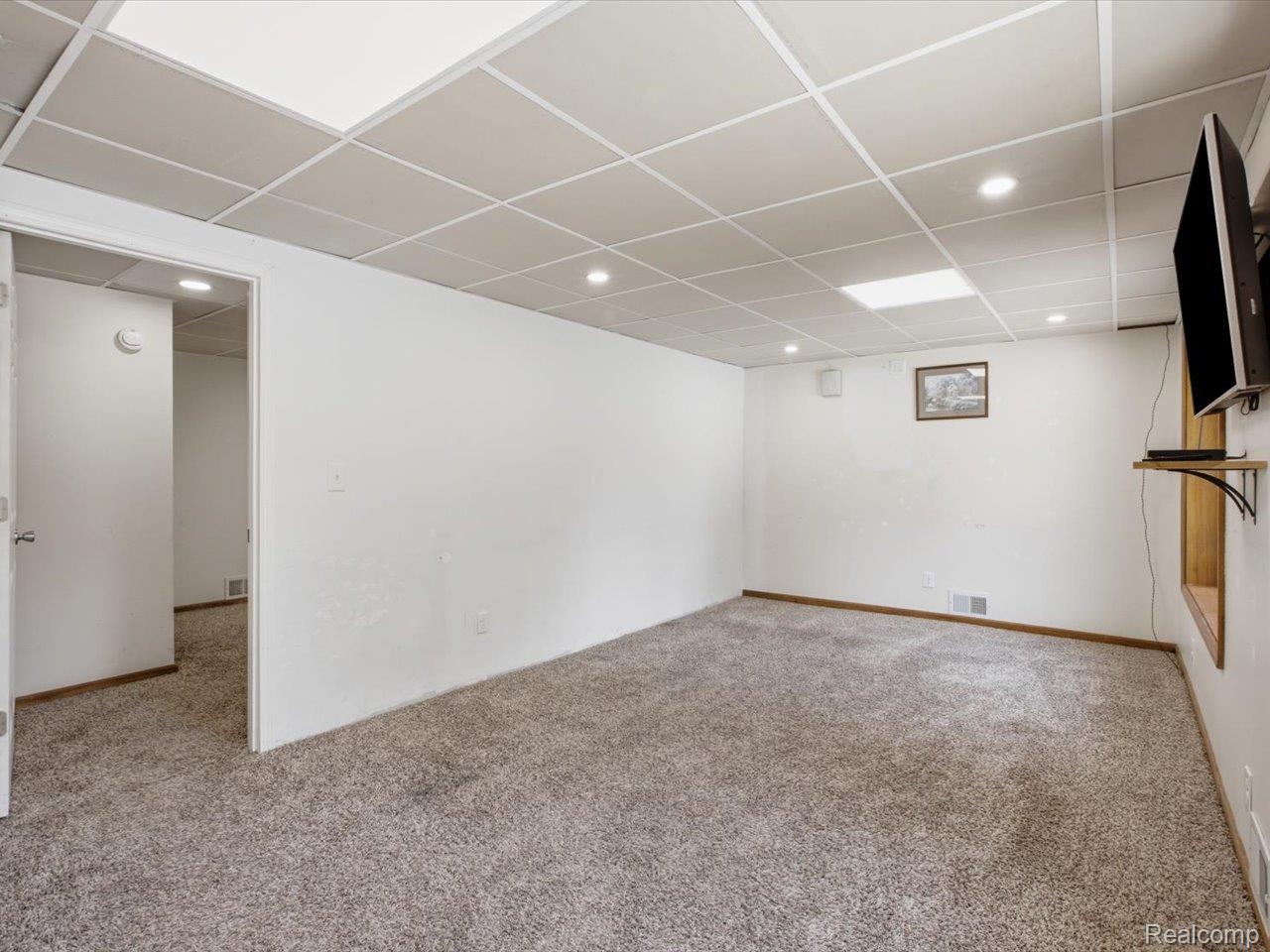 2861 Church Road Columbus, MI 48063 - Photo 25 of 46 24-2861 Church Rd (24).jpg