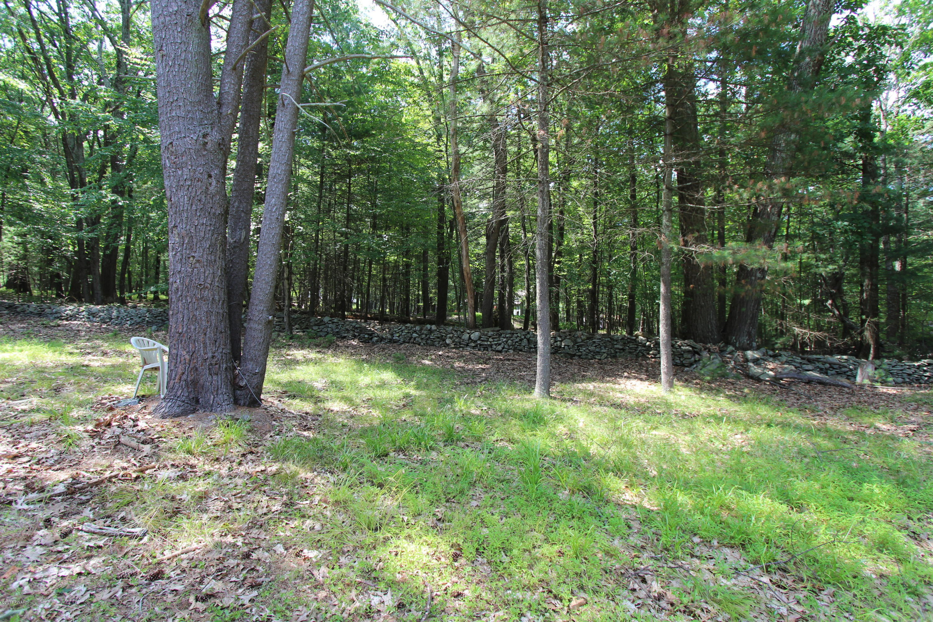121 Stone Field Road Milford, PA 18337 - Photo 4 of 16
