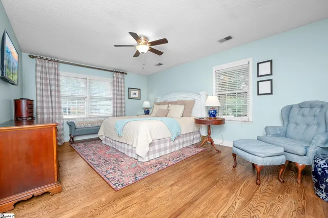 $444,500 | 254 Hollis Drive, Spartanburg, SC 29307