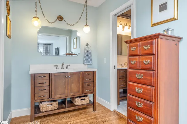 $444,500 | 254 Hollis Drive, Spartanburg, SC 29307