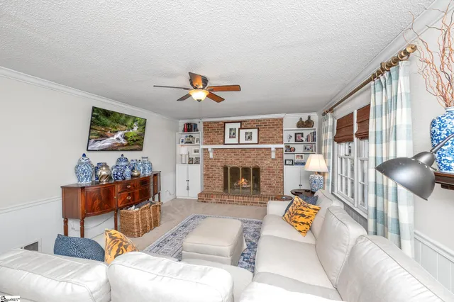 $444,500 | 254 Hollis Drive, Spartanburg, SC 29307