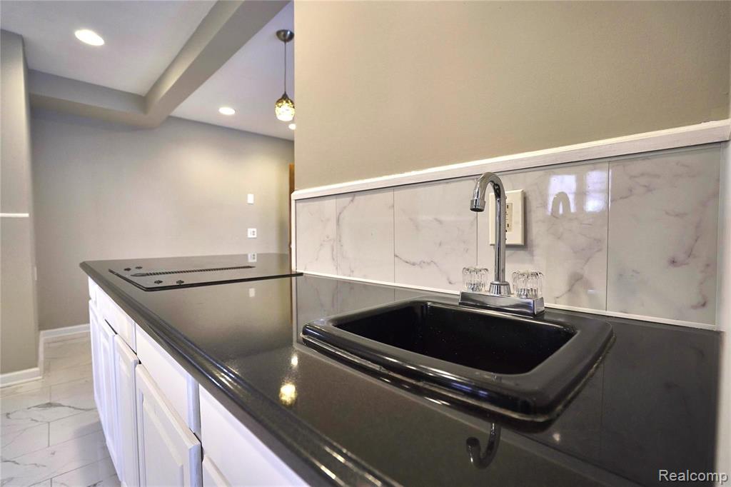1430 Devonshire Road Grosse Pointe Park, MI 48230 - Photo 27 of 85