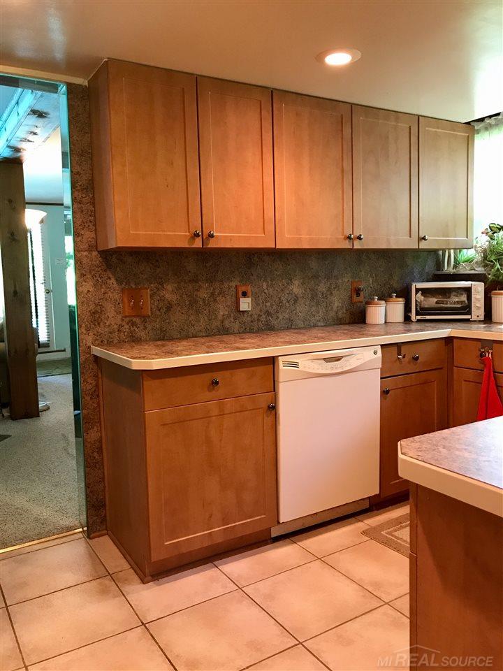 2961 Hillendale Drive Rochester, MI 48309 - Photo 33 of 41 31324645-33.JPG