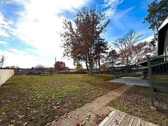 $469,900 | 825 West Ridgeway Avenue, Hermiston, OR 97838