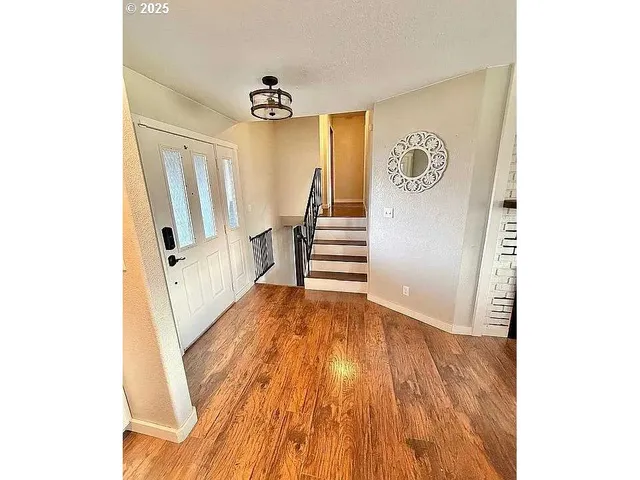 $469,900 | 825 West Ridgeway Avenue, Hermiston, OR 97838