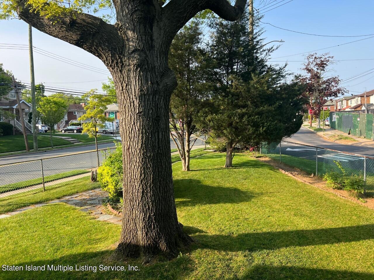 2760 Amboy Road Staten Island, NY 10306 - Photo 8 of 16 a view of an outdoor space