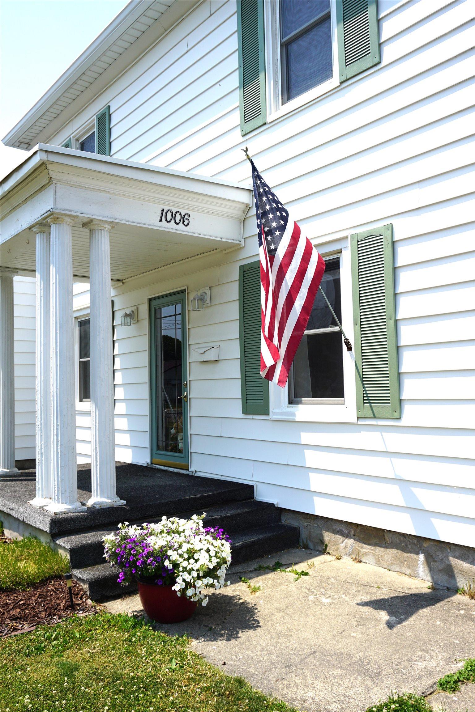 1006 First Street Huntington, IN 46750 - Photo 2 of 14 Gallery Image 2