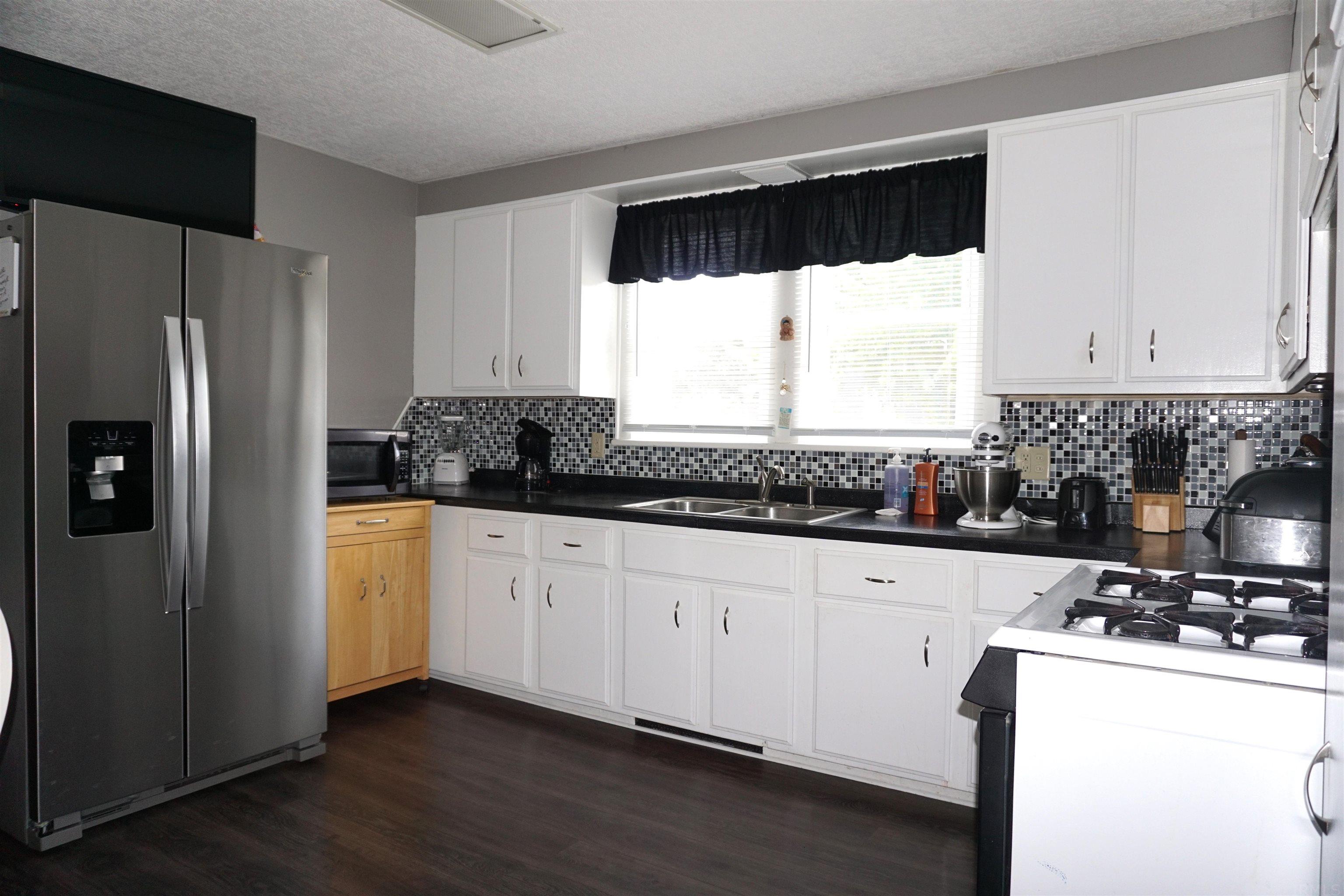 1006 First Street Huntington, IN 46750 - Photo 6 of 14 Gallery Image 6