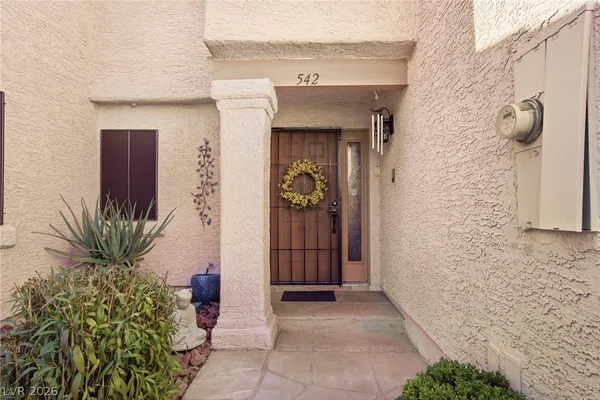 $2,000 | 542 Cervantes Drive, Henderson, NV 89014