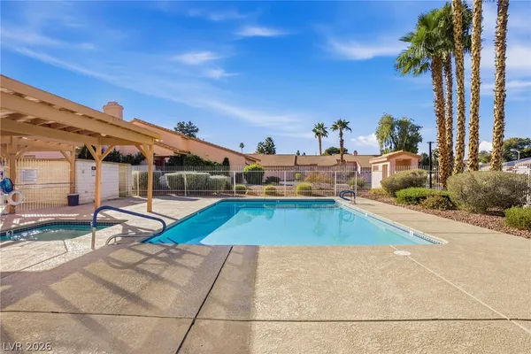 $2,000 | 542 Cervantes Drive, Henderson, NV 89014