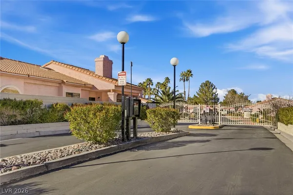 $2,000 | 542 Cervantes Drive, Henderson, NV 89014
