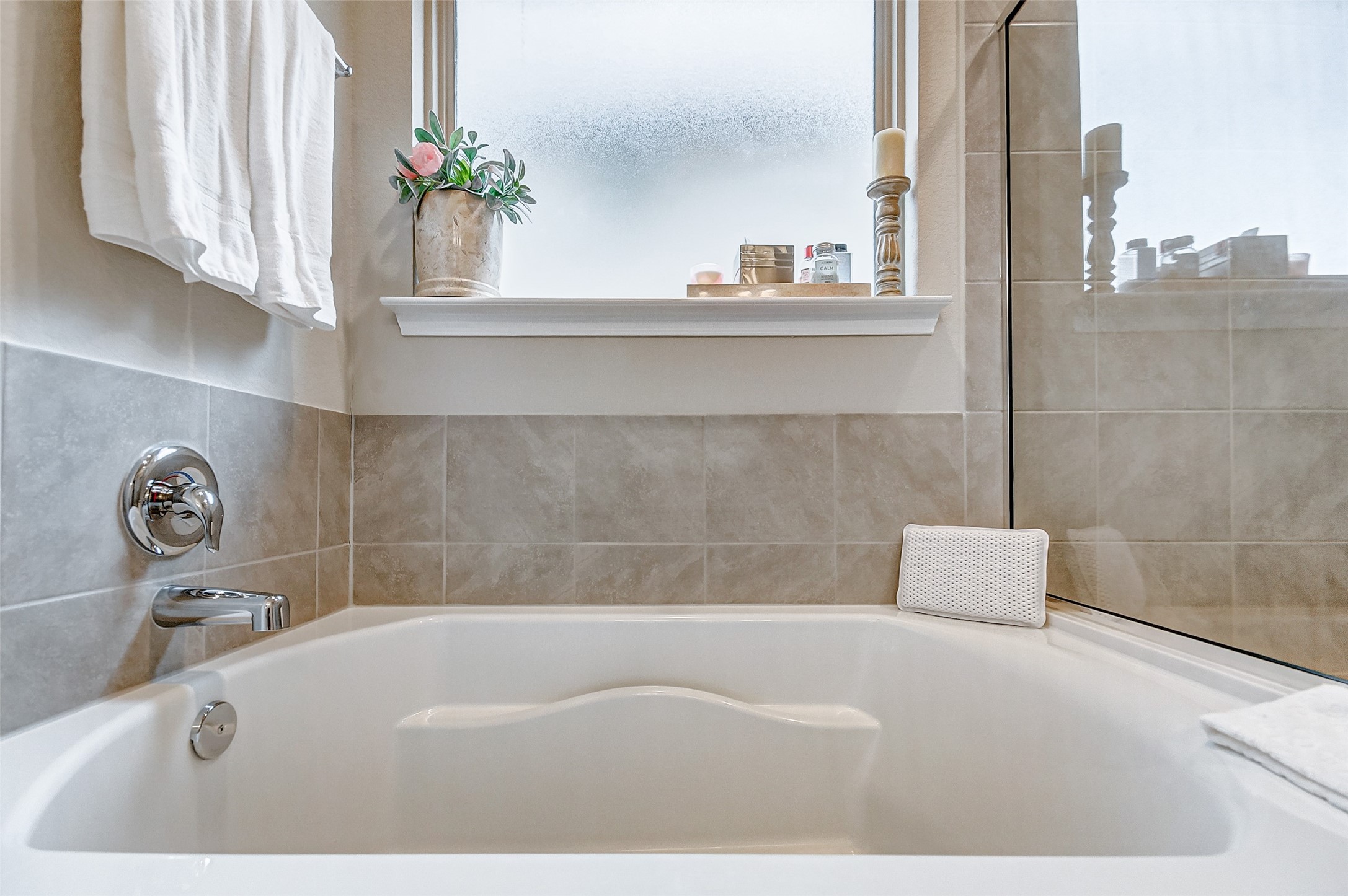 4239 Prairie Landing Lane Katy, TX 77494 - Photo 28 of 32 a bathroom with a bathtub and shower