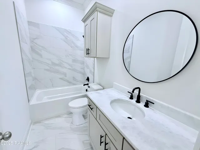 $349,800 | 224 Trail Pointe Drive, Scott, LA 70583