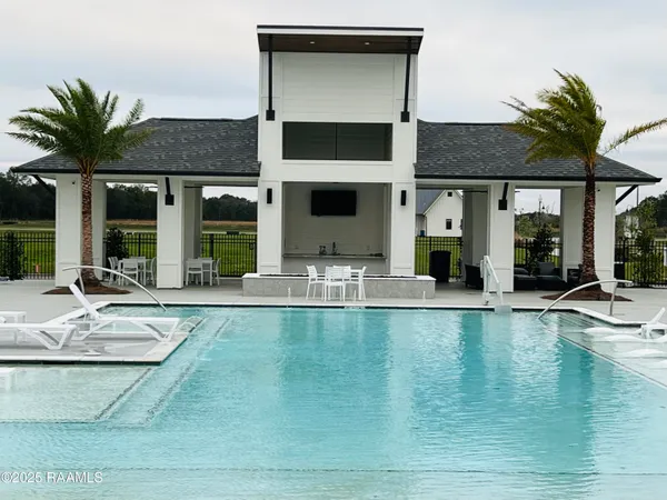 $324,800 | 224 Trail Pointe Drive, Scott, LA 70583